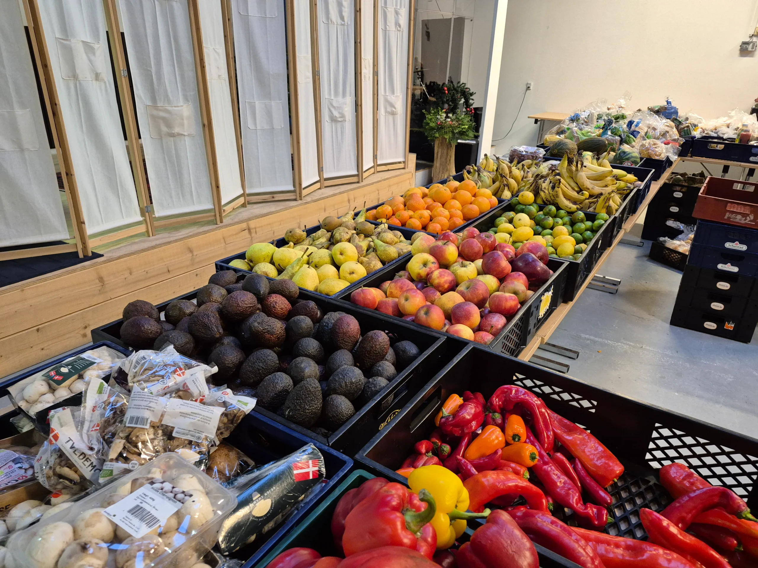 Kontakt med butikker og partnere